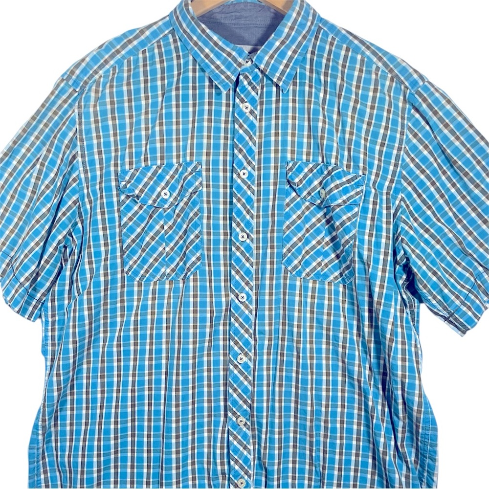 CANDA Blue and White Casual Button Down Shirt. Size XL